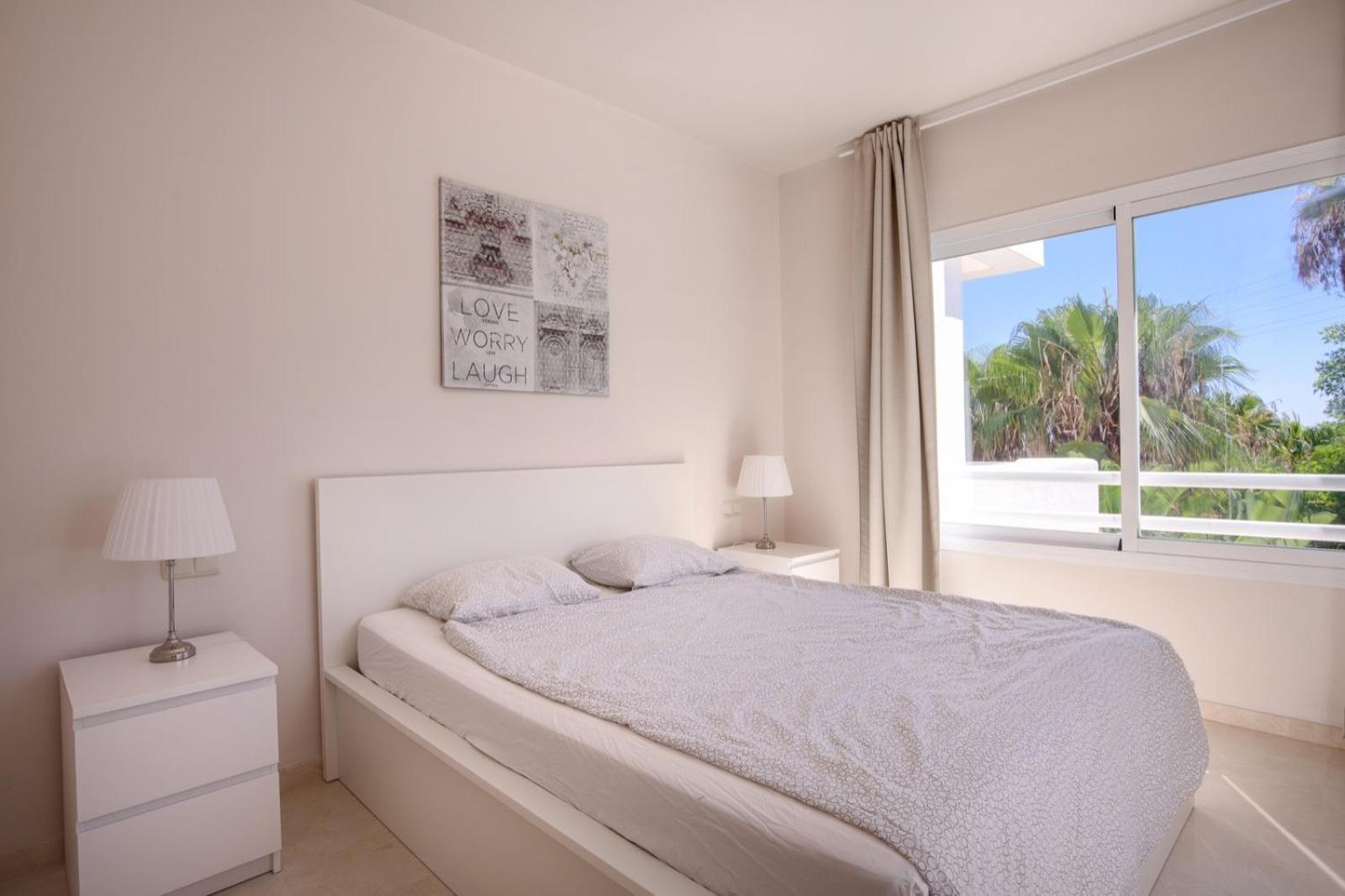 Alcazaba Lagoon Estepona Golf Lejlighed Eksteriør billede