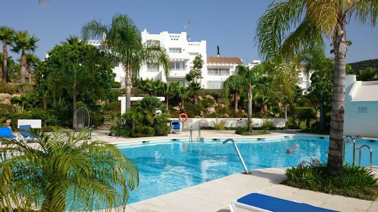 Alcazaba Lagoon Estepona Golf Lejlighed Eksteriør billede