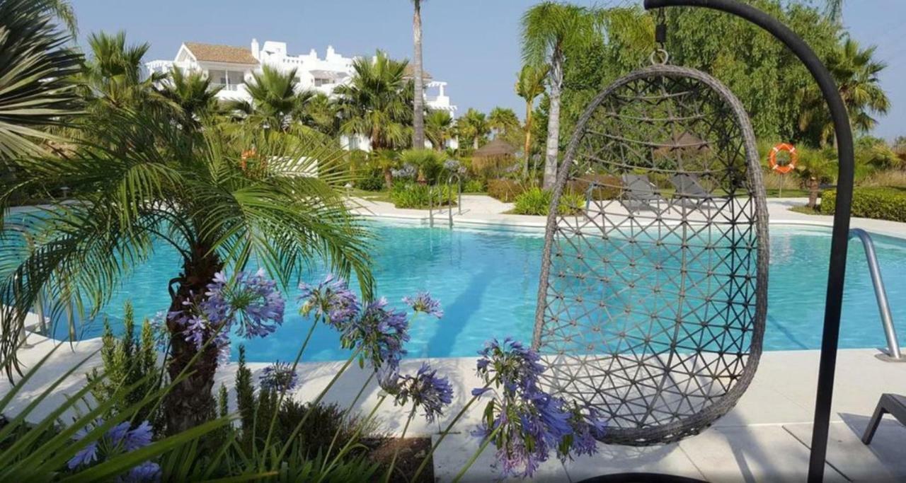 Alcazaba Lagoon Estepona Golf Lejlighed Eksteriør billede