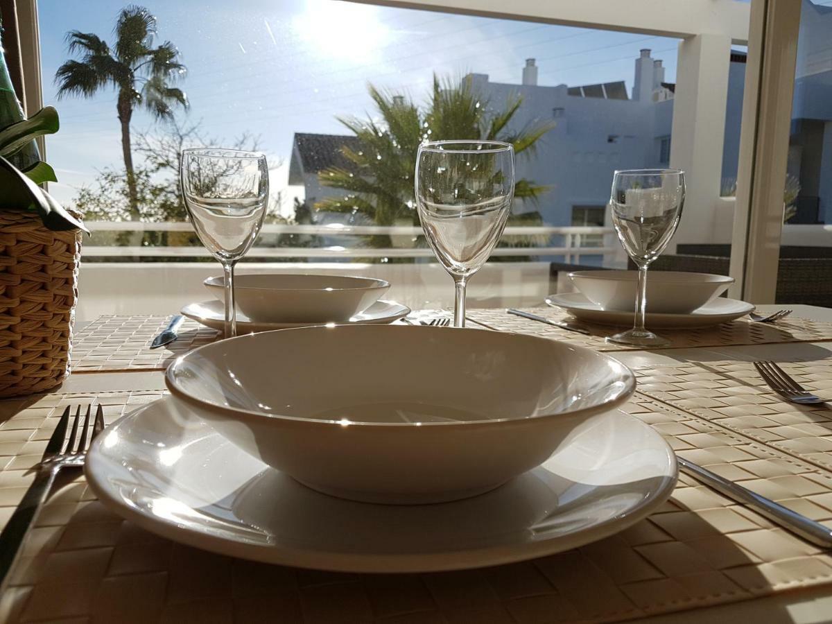 Alcazaba Lagoon Estepona Golf Lejlighed Eksteriør billede